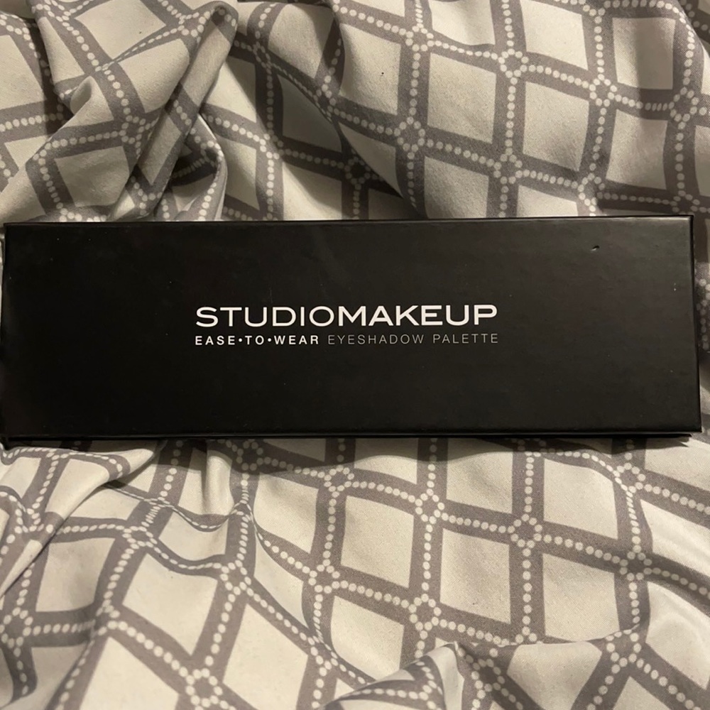 Studio Makeup Eyeshadow Palette